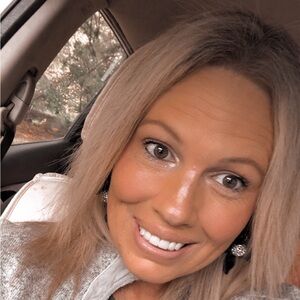 Meet your Posher, Jenny